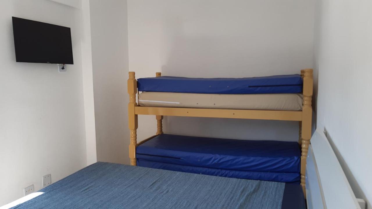 Biwa Condominio Cm Piscina, 1Garagem, Wi-Fi 300 Mega, Central De Vigilancia Remota , Centro Do Guaruja Proximo A Praia E Comercio, Horarios Check-In E Check-Out Flexiveis Екстер'єр фото